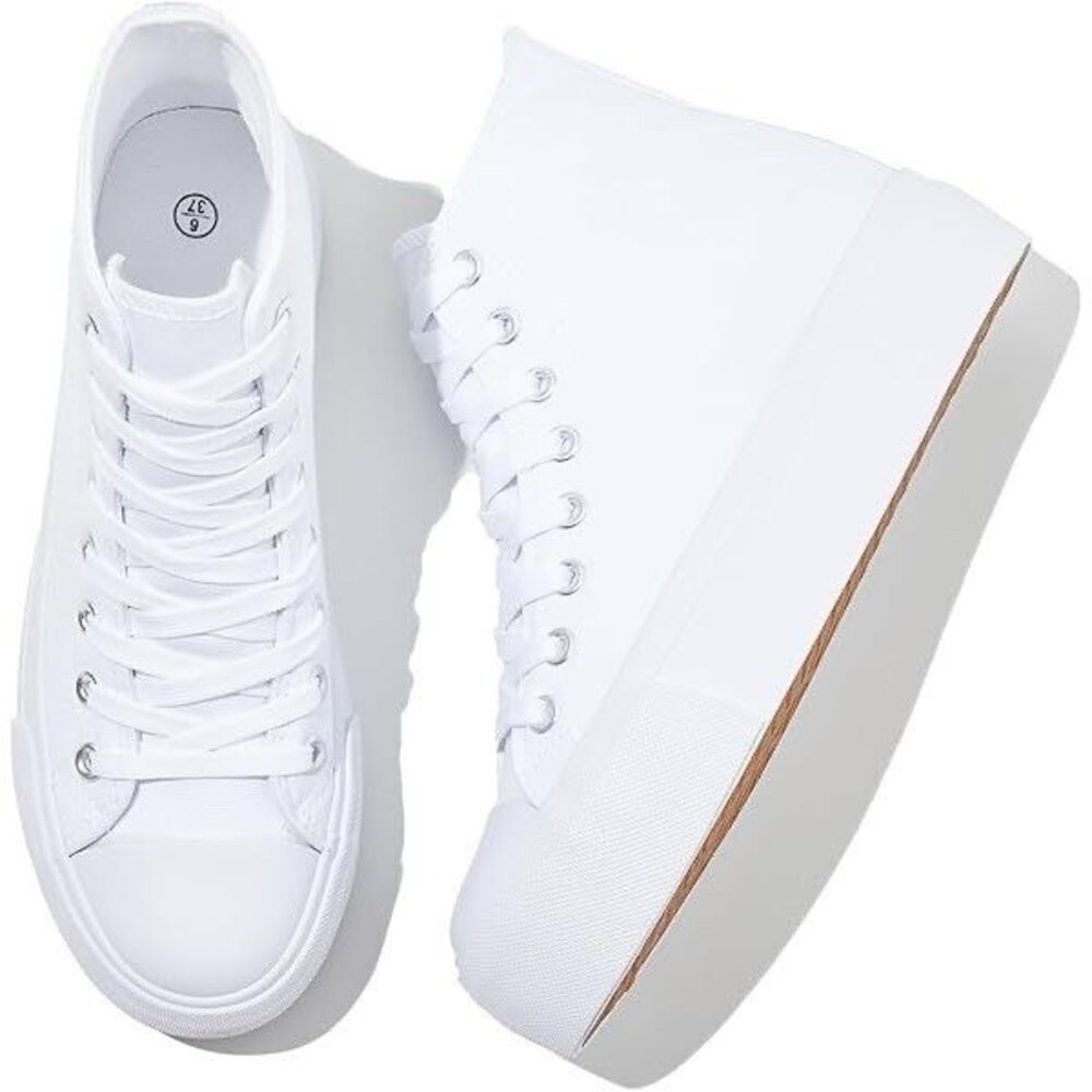 New Women’s High Top White Canvas Lace Up Sneakers Size 9